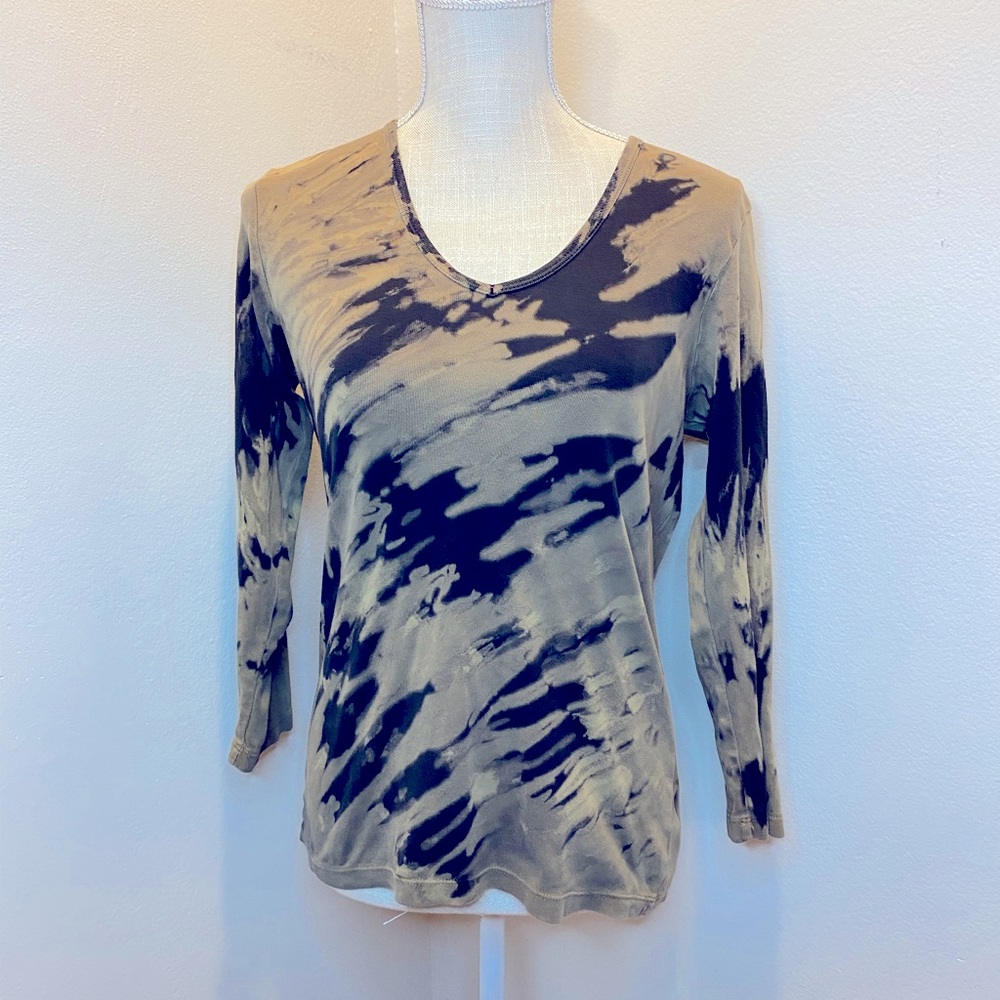 Tryst 3/4 Sleeve V Neck Tan/Black Tie Dye Shirt